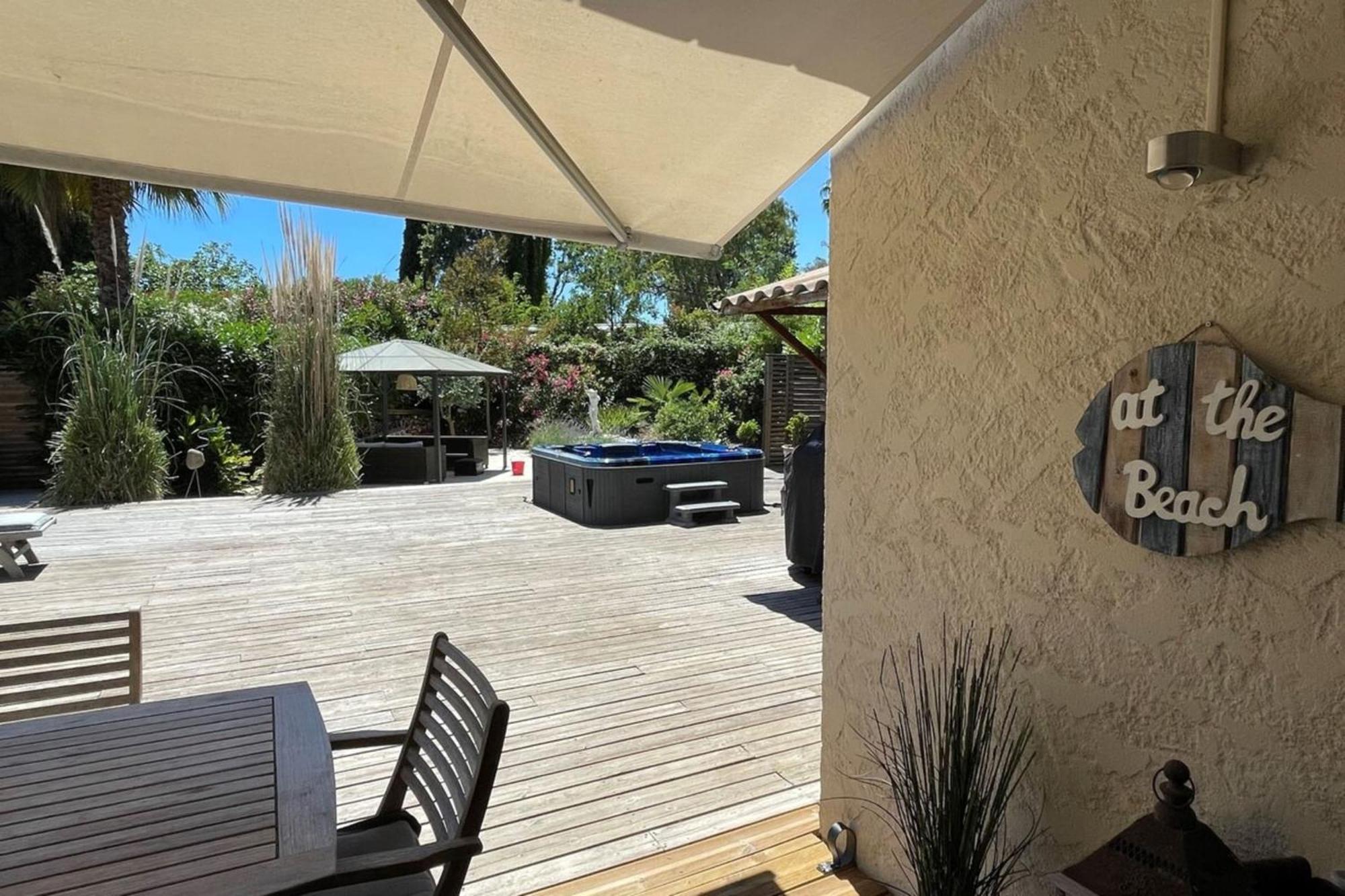 06V - Beautiful Villa With Spa Pool And Tennis 毕奥 外观 照片