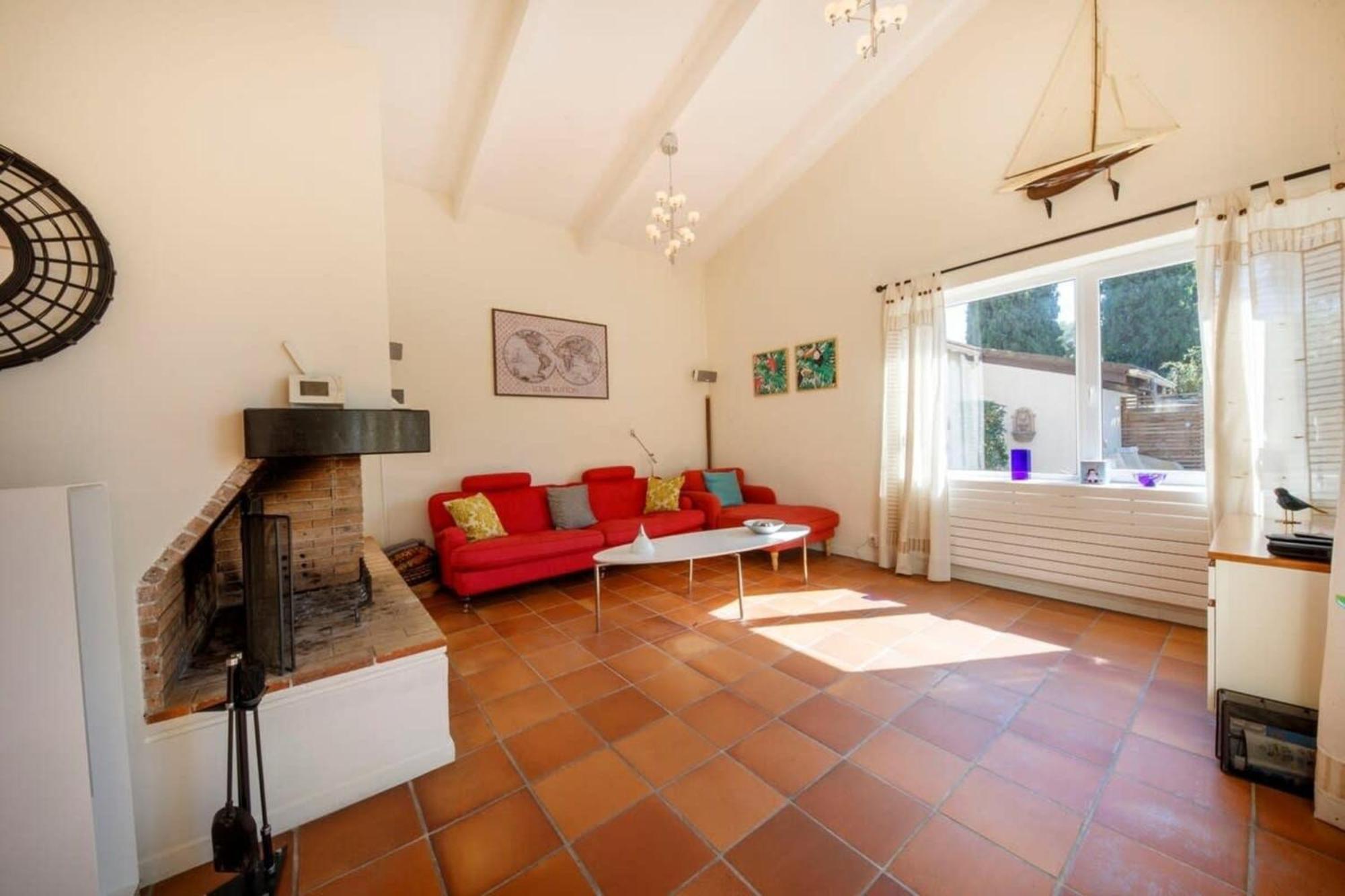 06V - Beautiful Villa With Spa Pool And Tennis 毕奥 外观 照片
