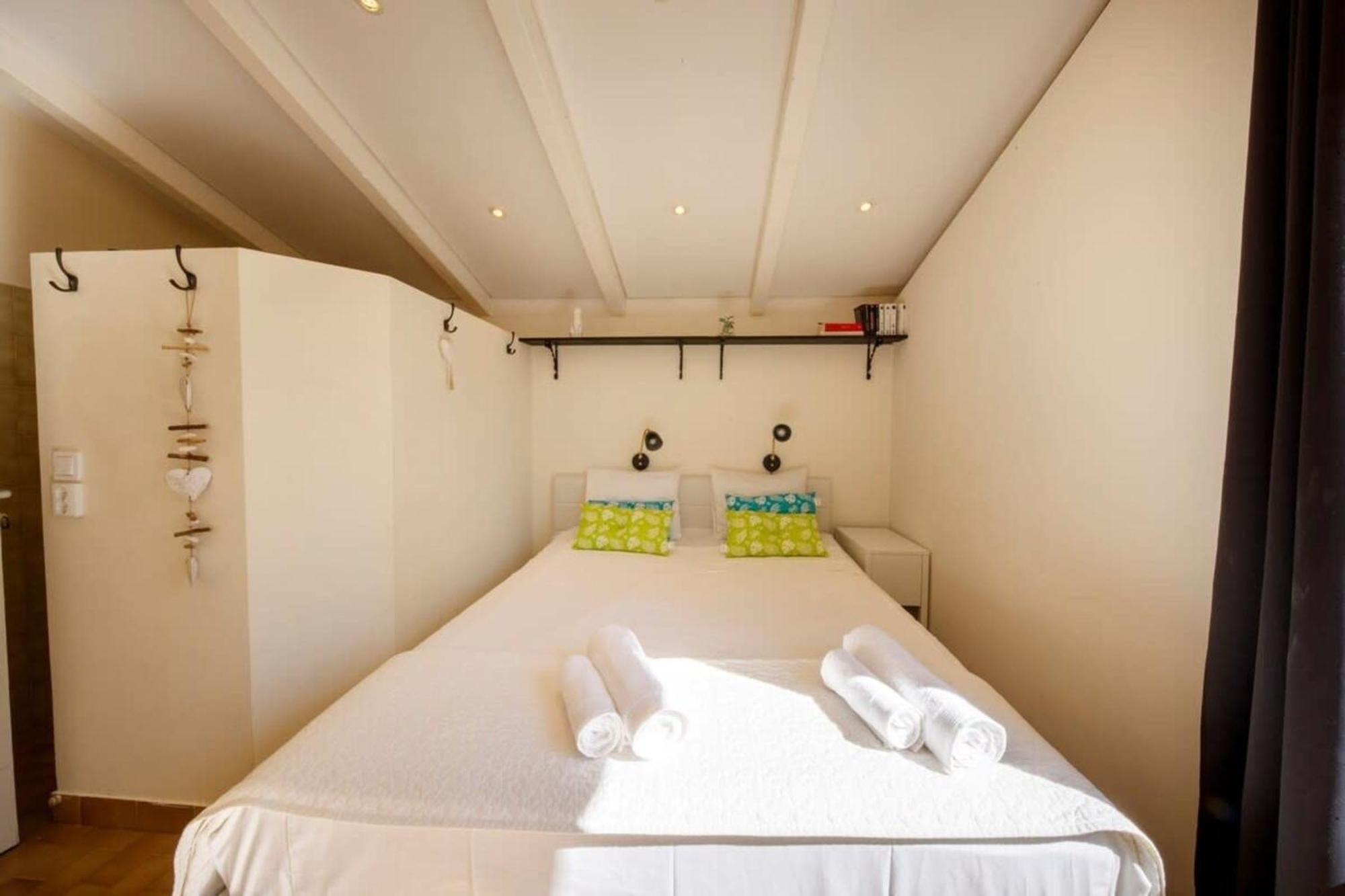 06V - Beautiful Villa With Spa Pool And Tennis 毕奥 外观 照片