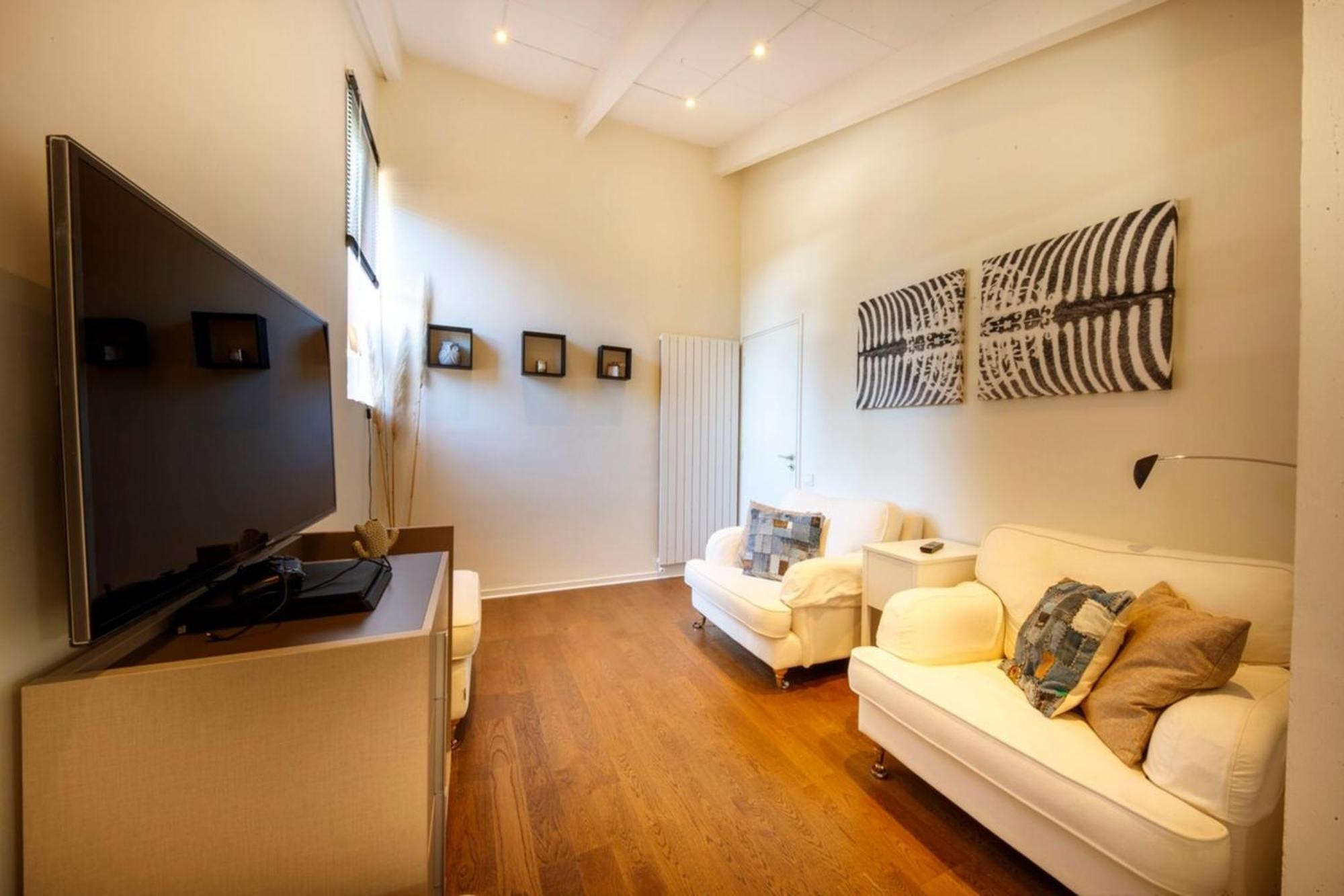 06V - Beautiful Villa With Spa Pool And Tennis 毕奥 外观 照片