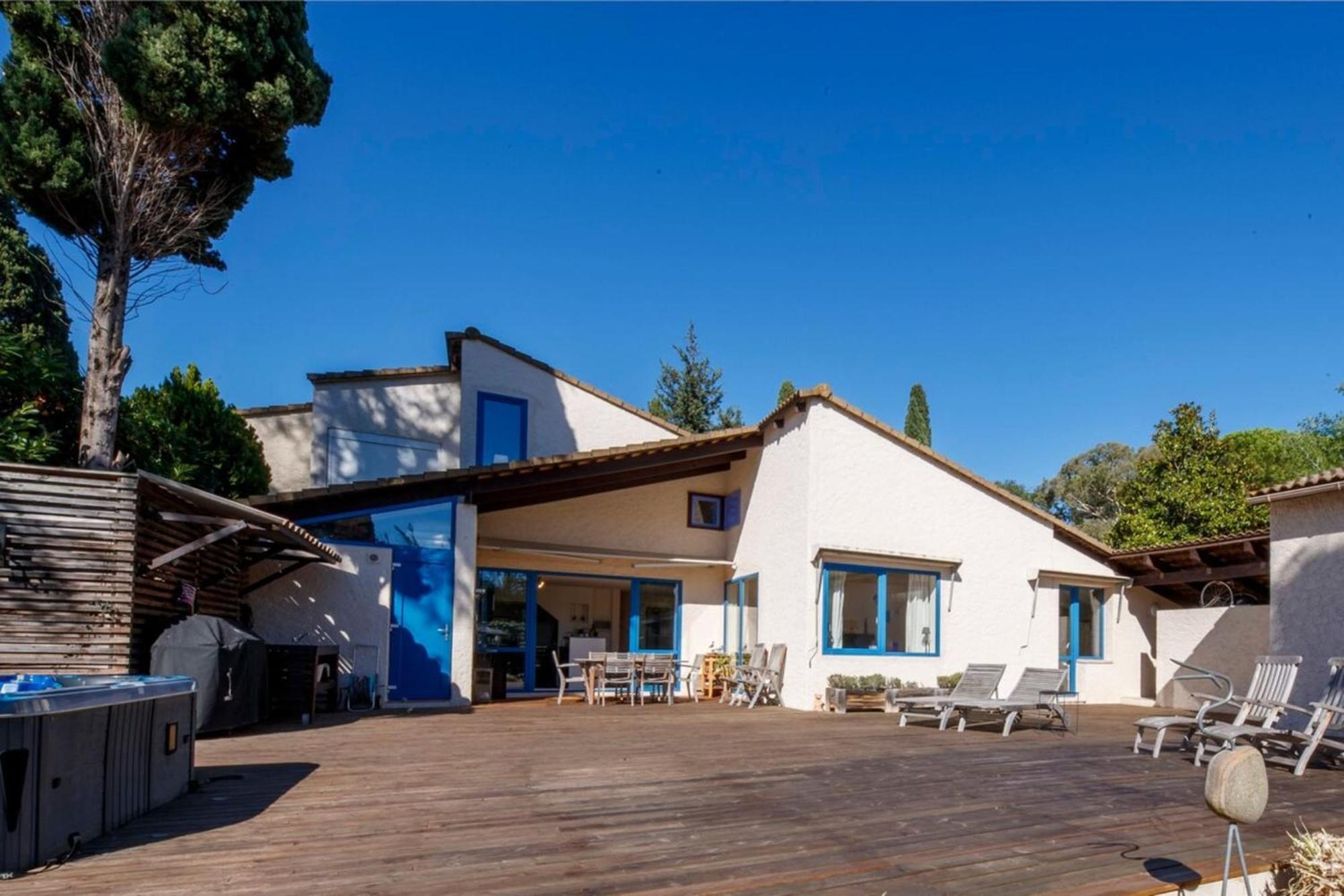 06V - Beautiful Villa With Spa Pool And Tennis 毕奥 外观 照片