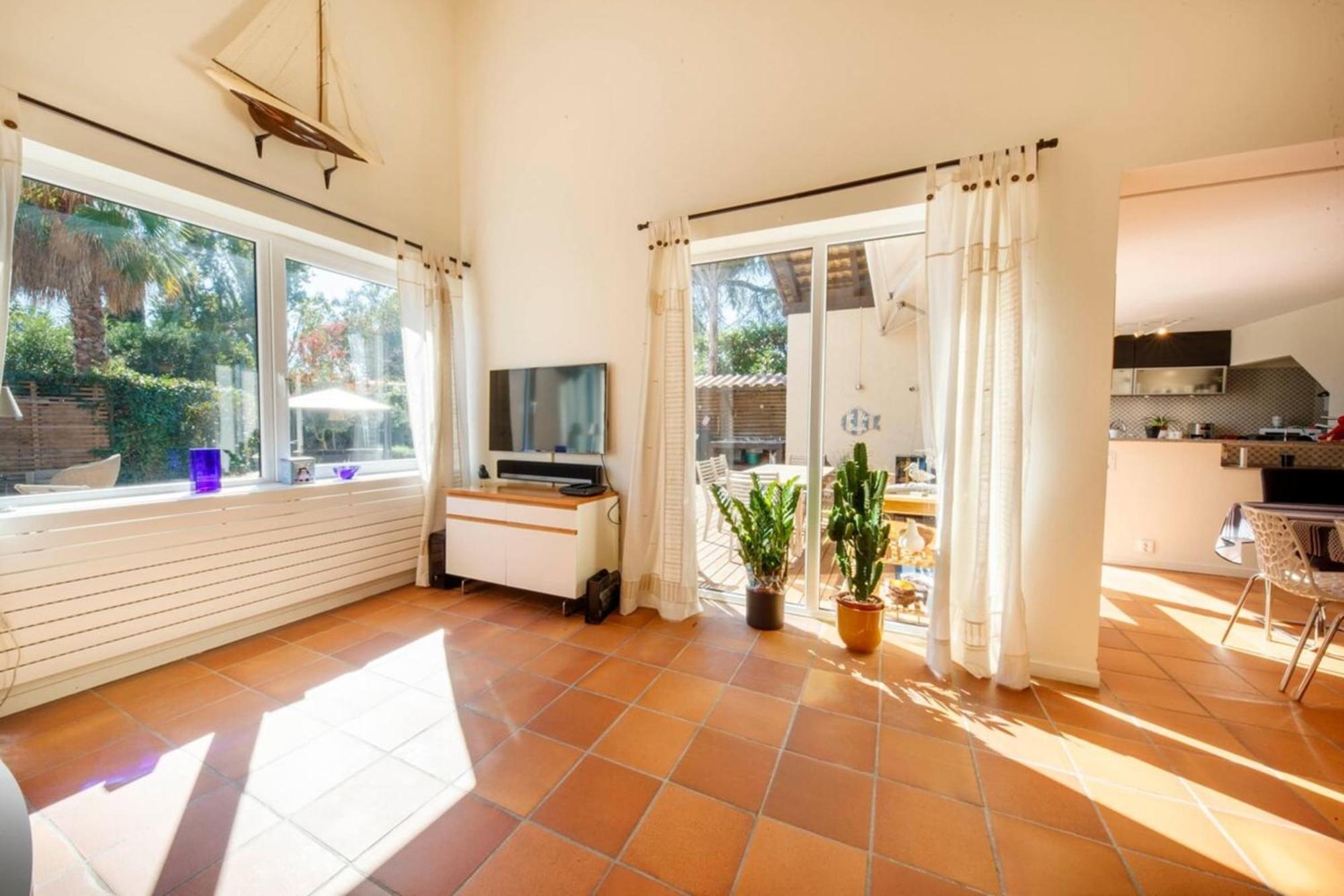 06V - Beautiful Villa With Spa Pool And Tennis 毕奥 外观 照片