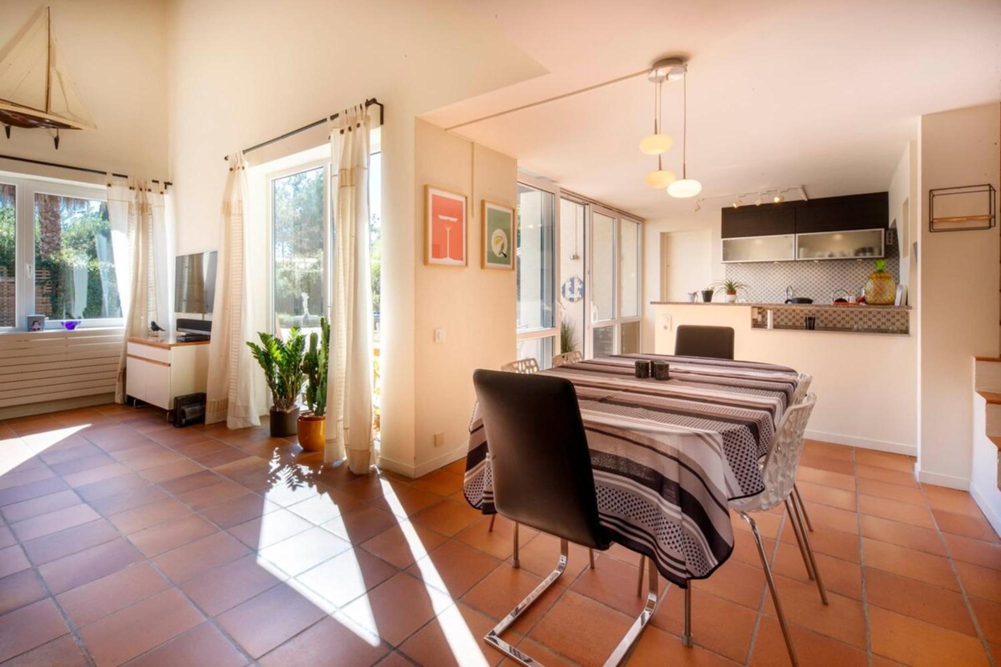 06V - Beautiful Villa With Spa Pool And Tennis 毕奥 外观 照片