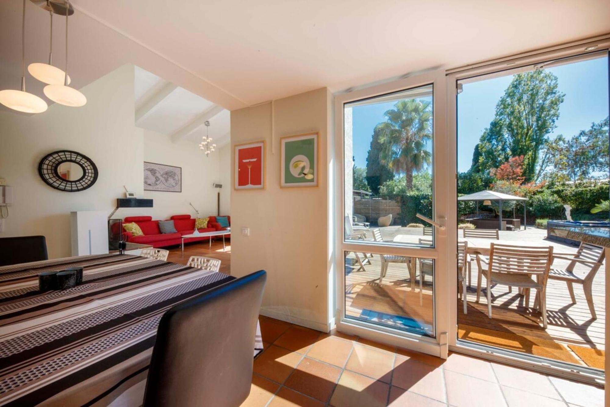 06V - Beautiful Villa With Spa Pool And Tennis 毕奥 外观 照片
